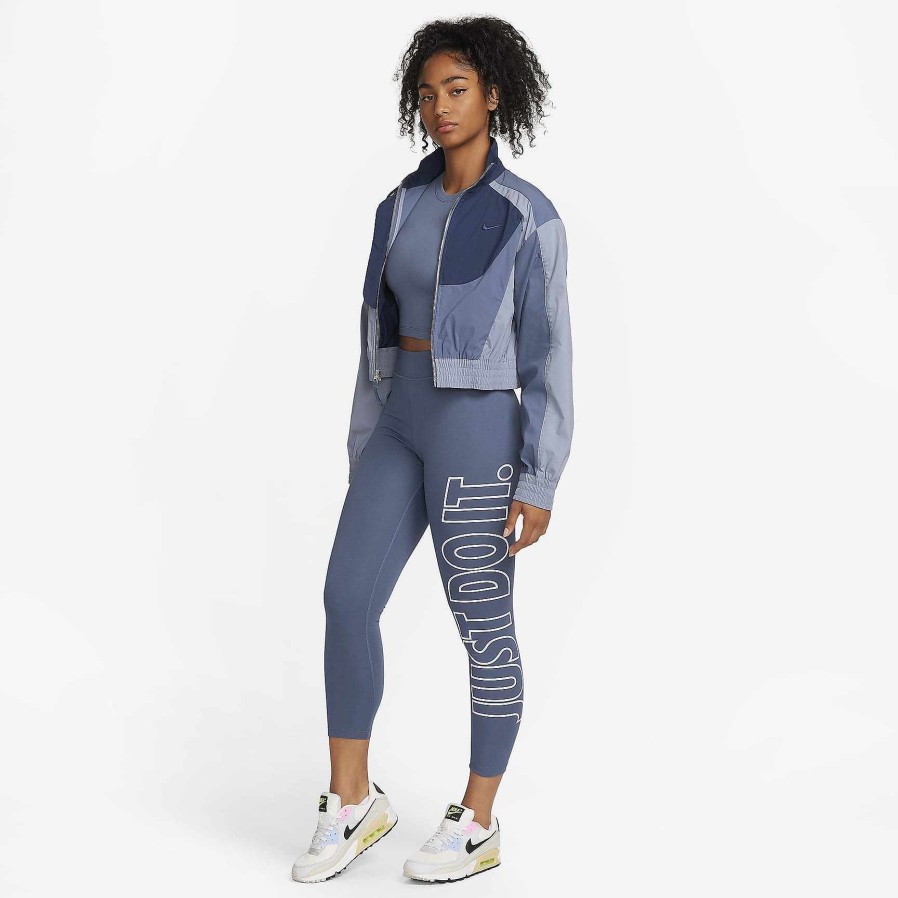 Women Nike Cyber Monday Clothing | Nike Sportswear Classics