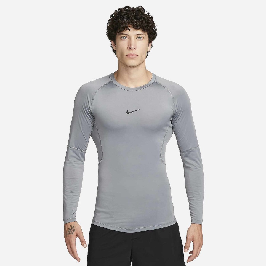 Men Nike Tops & T-Shirts | Nike Pro