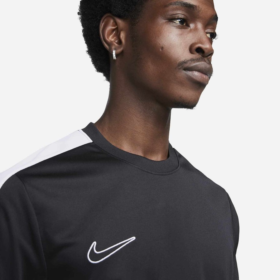 Men Nike Tops & T-Shirts | Nike Academy