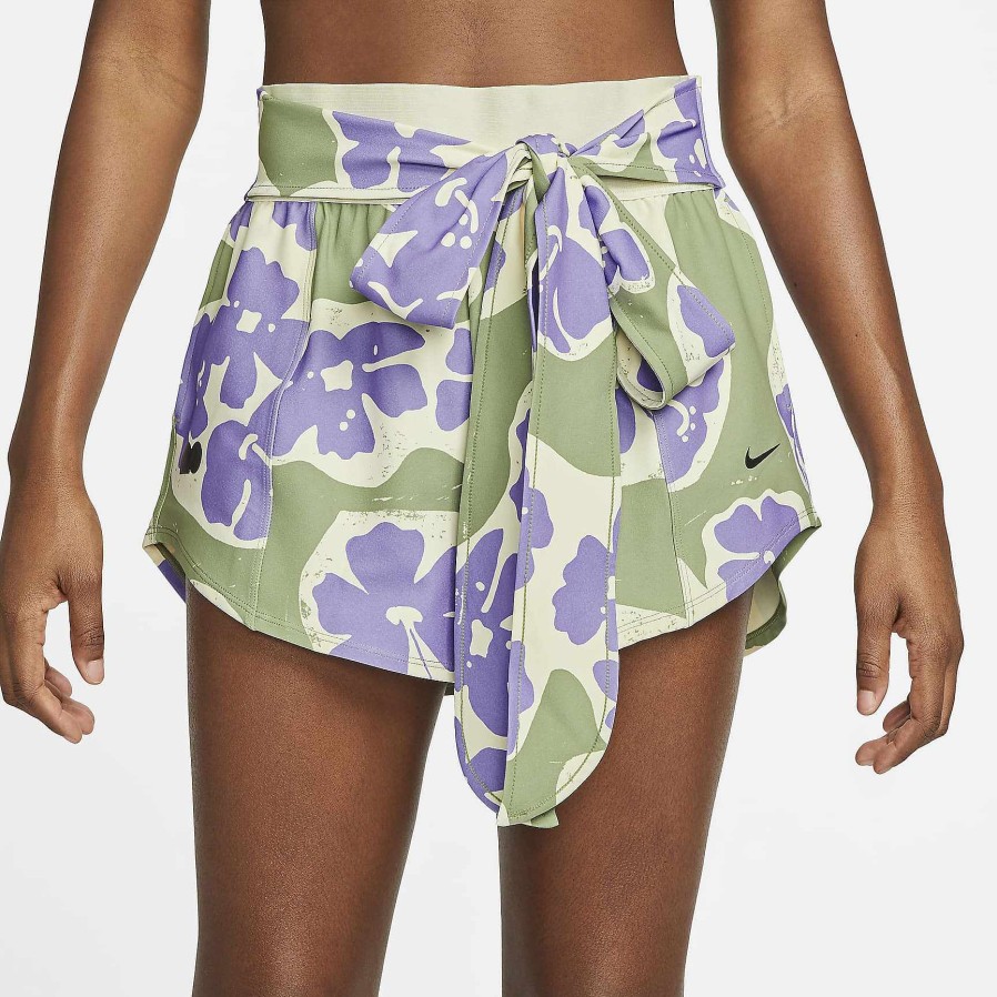 Women Nike Shorts | Naomi Osaka