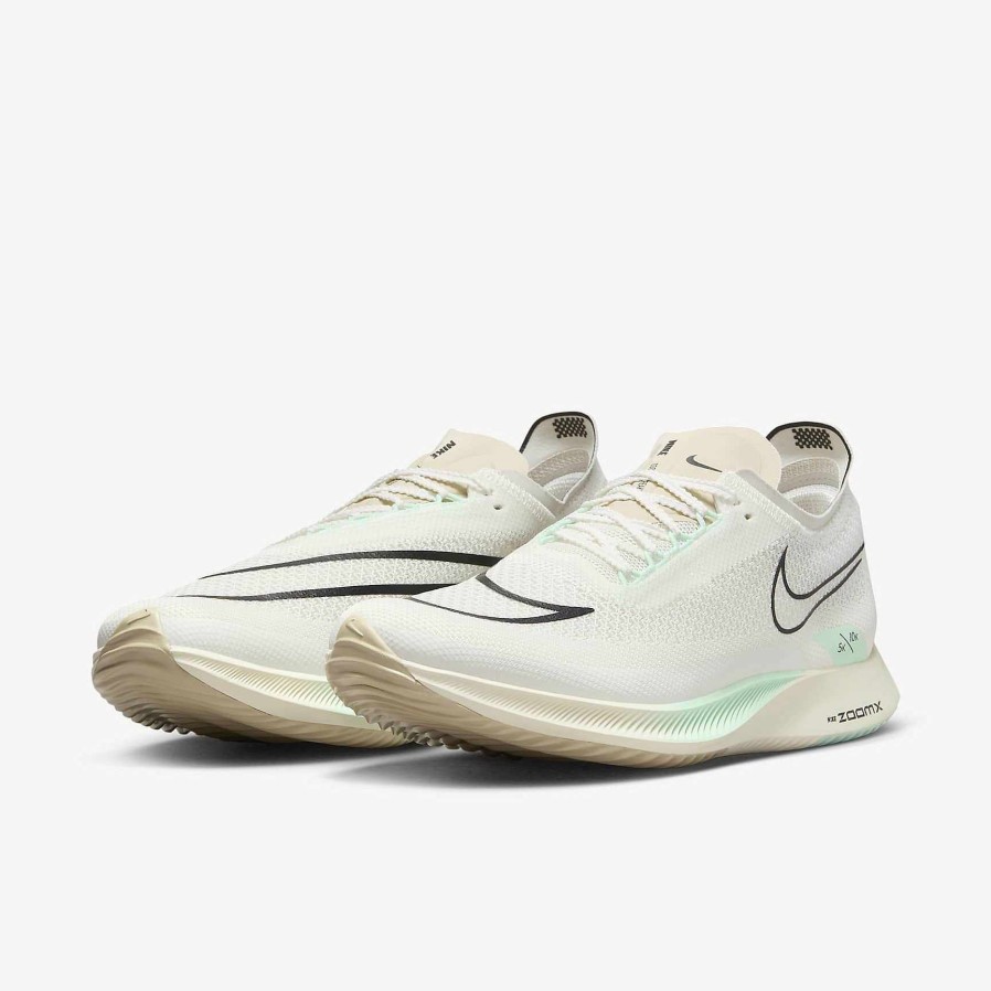 Women Nike Cyber Monday Shoes | Nike Streakfly