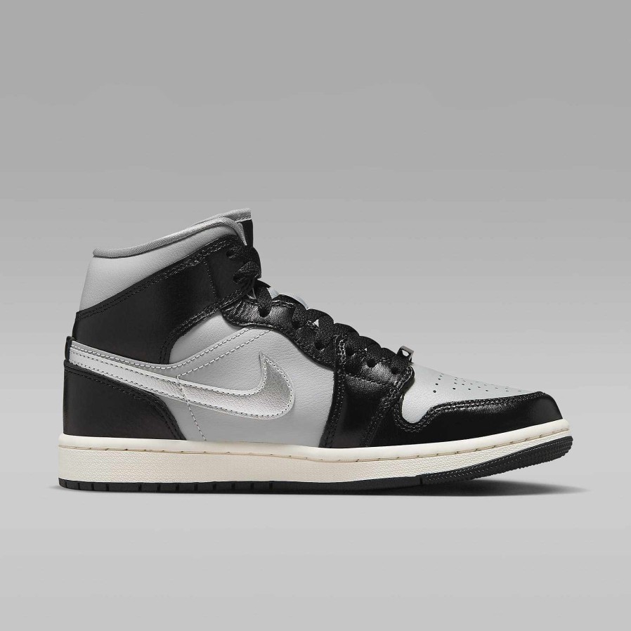 Men Nike Lifestyle | Air Jordan 1 Mid Se