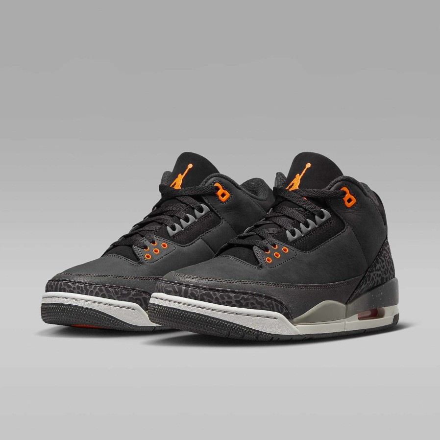 Men Nike Lifestyle | Air Jordan 3 "Fear"