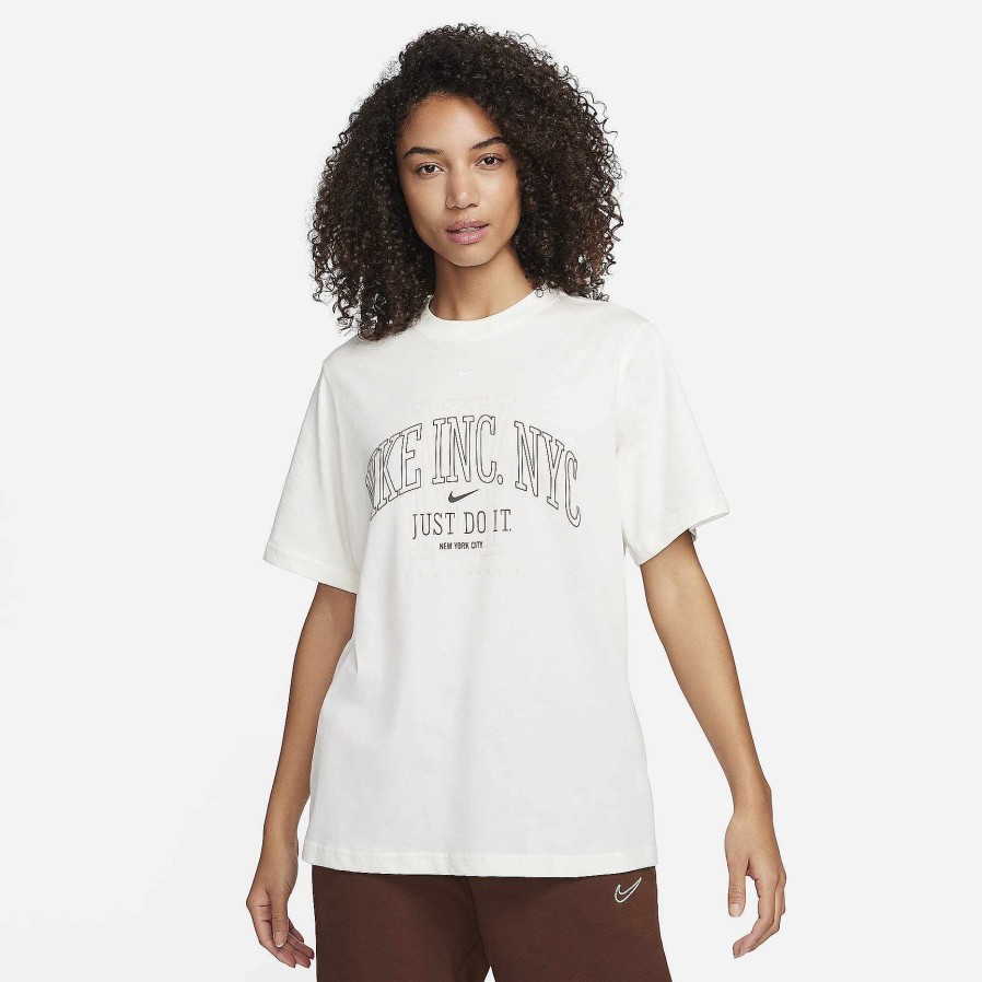 Women Nike Tops & T-Shirts | Nike Sportswear Essential