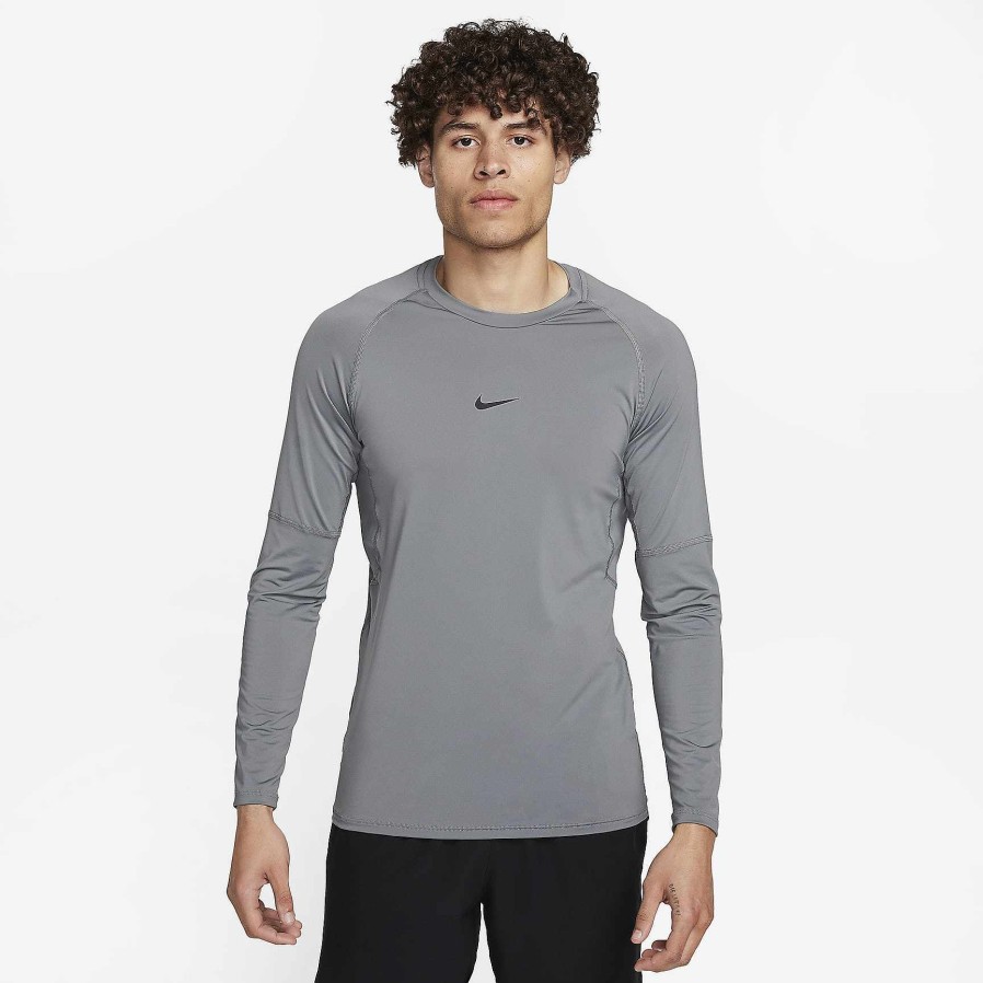 Men Nike Tops & T-Shirts | Nike Pro