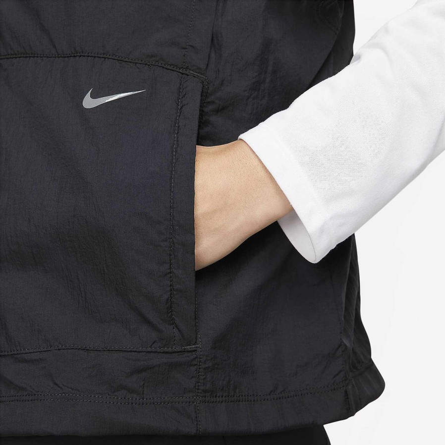 Women Nike Outerwear & Jackets | Nike Repel City Ready