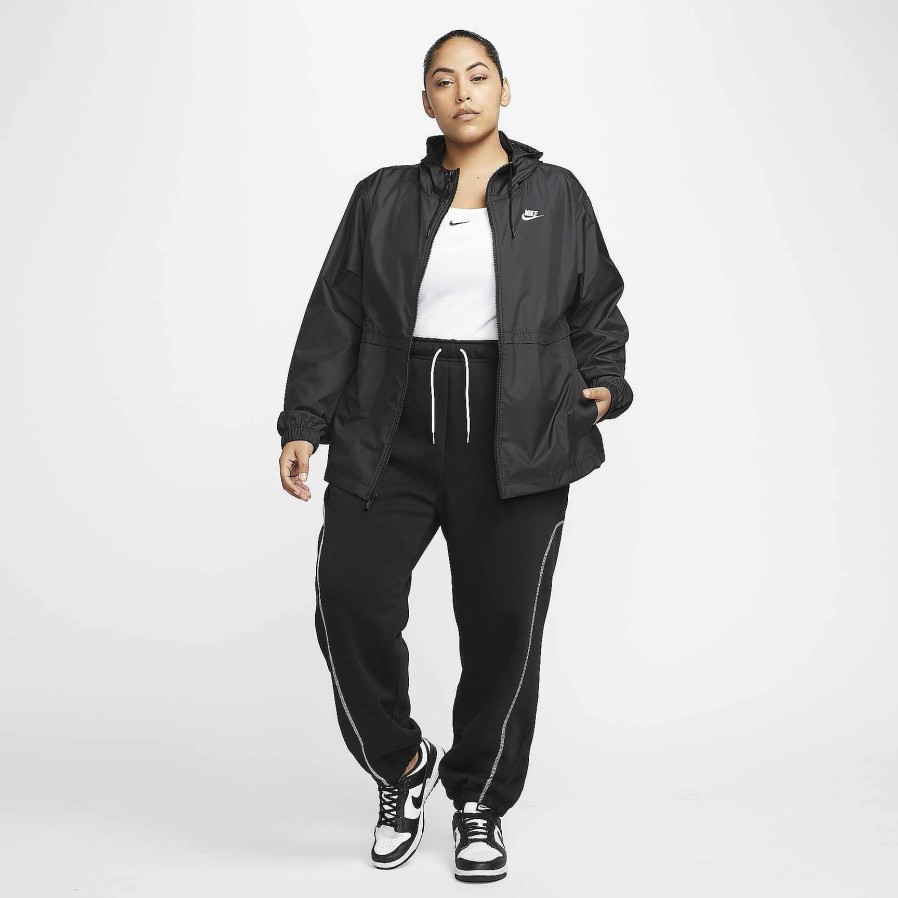 Women Nike Outerwear & Jackets | Nike Sportswear Essential Repel